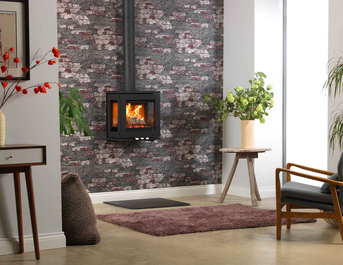 Heat Design Purevision LPV5 On Wall Mounting Bracket Stove Black 5kW